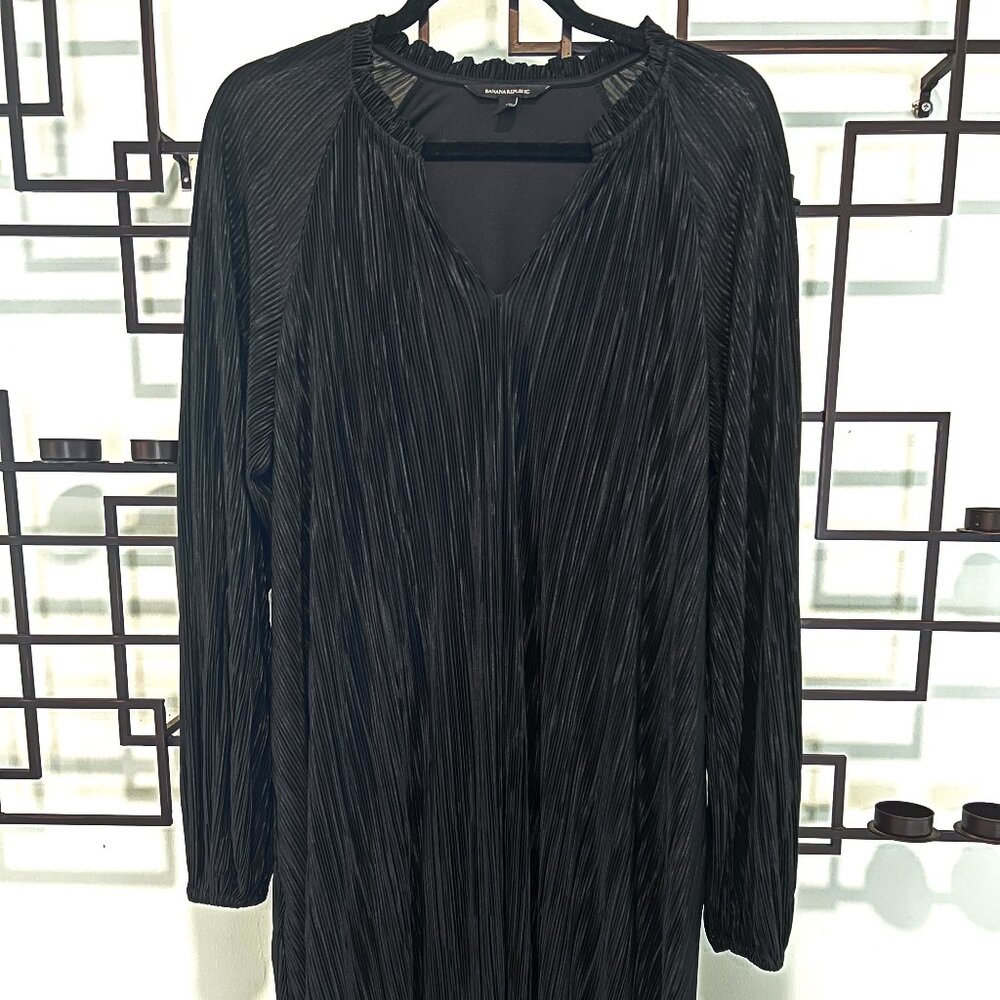 Banana Republic Pleated Shift Dress (S)